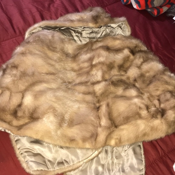 MINK STOLE/ Shrug w/ pockets - Picture 3 of 4